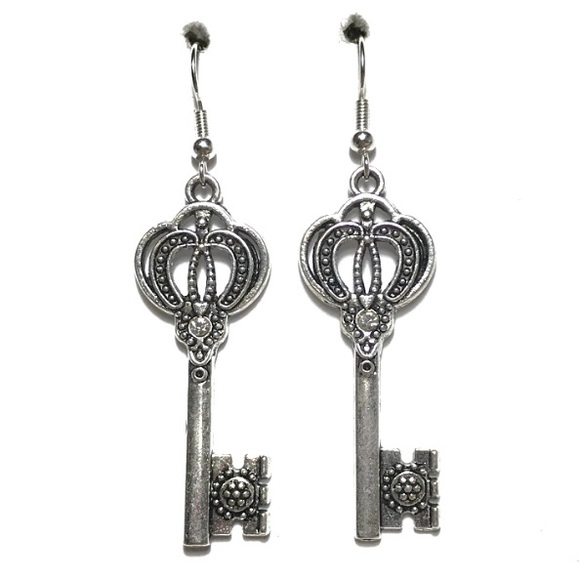 Jewelry - Key earrings